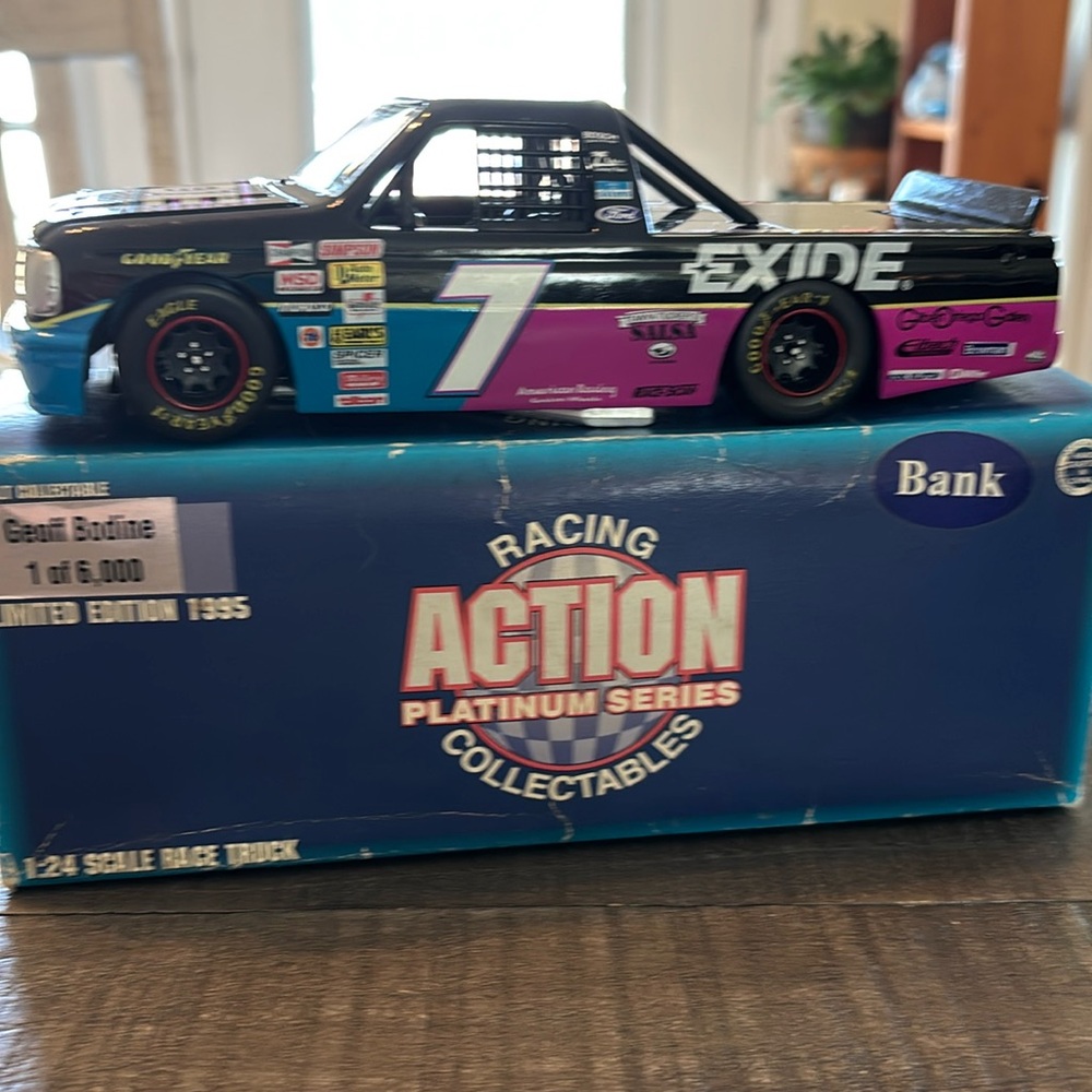 1995 Limited Action Racing Collectibles Platinum Series 1:24 Scale Truck Bank